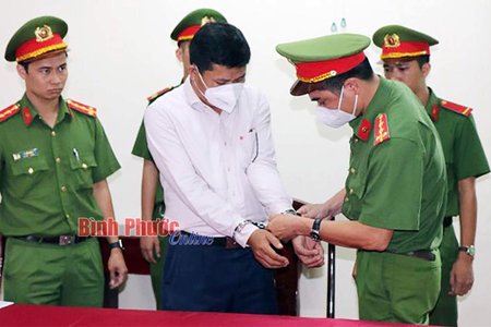 Nguyên Giám đốc CDC Bình Phước bị bắt do liên quan đến Việt Á