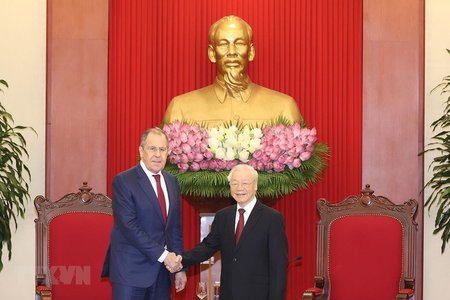 Tổng Bí thư Nguyễn Phú Trọng tiếp Bộ trưởng Ngoại giao Liên bang Nga