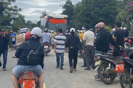 Người đàn ông tử vong bất thường trên xe khách ở Đắk Lắk
