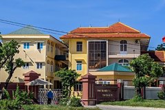 Công an tạm giữ 2 cán bộ CDC Quảng Trị