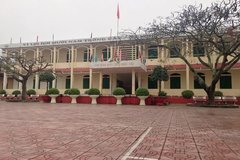 Bắt khẩn cấp thầy giáo chủ nhiệm dâm ô 2 nữ sinh lớp 9