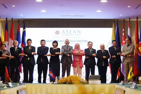 Các quan chức cao cấp ASEAN họp chuẩn bị cho AMM-55 và các hội nghị liên quan
