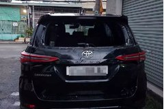 Bắt đối tượng đập phá xe ô tô thấy ‘chướng mắt’ ở TP.HCM