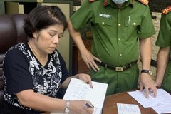 Triệt phá đường dây đánh bạc liên tỉnh, thu giữ nhiều súng ngắn