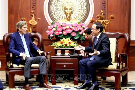 Bí thư Thành ủy TP Hồ Chí Minh tiếp Đặc phái viên của Tổng thống Hoa Kỳ về biến đổi khí hậu