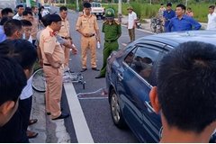 Tông bé gái 5 tuổi tử vong, học viên và thầy dạy lái xe bị khởi tố