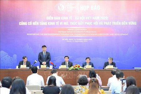 Ngày 18/9, diễn ra Diễn đàn kinh tế - xã hội Việt Nam 2022