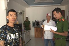 Đi đòi nợ không thành, nam thanh niên dùng kéo đâm người khác bị thương
