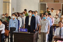Xét xử nguyên Giám đốc Sở Y tế tỉnh Đắk Lắk và 15 đồng phạm