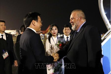 Thủ tướng Cộng hòa Cuba bắt đầu thăm hữu nghị chính thức Việt Nam