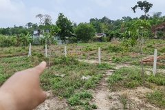 Khởi tố kẻ mạo danh cán bộ, chỉ bừa lô đất trống để lừa tiền đặt cọc