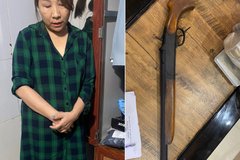 Tạm giữ hình sự 'nữ quái' buôn bán ma túy, thu giữ vũ khí nóng tại nhà