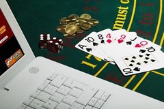 Khởi tố, bắt tạm giam nhóm cựu công an trại giam ở Hải Dương đánh bạc qua mạng