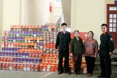 Hà Tĩnh: Hai mẹ con tàng trữ hơn 800kg pháo nổ tại nhà riêng