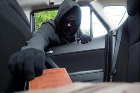 Cảnh giác với thủ đoạn trộm cắp đồ trên xe ô-tô ở Huế