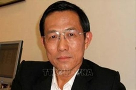 Ngày 21/11, nguyên Thứ trưởng Bộ Y tế Cao Minh Quang và 8 bị cáo khác ra hầu tòa