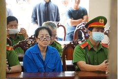 Tòa phúc thẩm tuyên án vụ bà trùm buôn lậu Mười Tường kêu oan