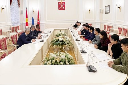 Hội Luật gia Việt Nam làm việc với Ủy ban Đối ngoại thành phố St-Petersburg