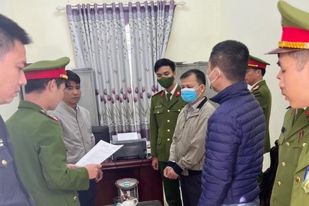 Bắt tạm giam giám đốc chi nhánh văn phòng đăng ký đất đai ở Bắc Giang