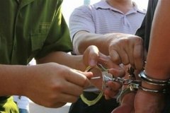 Trà Vinh: Khởi tố, bắt giam 2 cựu công an tham ô và lừa đảo
