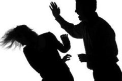 Tạm giữ người chồng đánh vợ bị thương nặng, bất tỉnh
