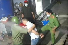Tạm đình chỉ công tác đại úy công an đá vào người đàn ông say rượu