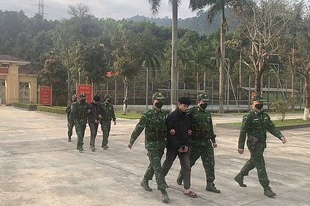 Triệt phá đường dây đưa người nước ngoài vượt biên trái phép ở Hà Tĩnh