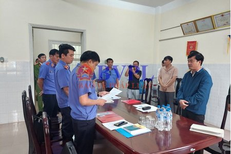 Giám đốc Trung tâm pháp y tỉnh Quảng Trị bị khởi tố, bắt tạm giam