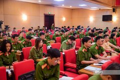 Tập huấn nâng cao ứng dụng thi hành Luật Cảnh sát cơ động
