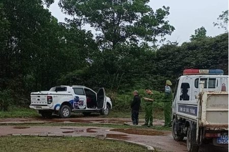 Quảng Ninh: Điều tra vụ 2 vợ chồng tử vong bất thường trên ô tô bán tải