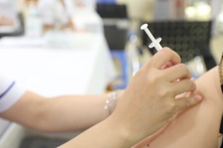 Hướng dẫn mới về đối tượng tiêm chủng vaccine bắt buộc