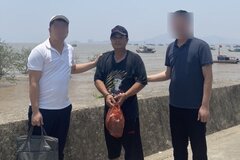 Hải Dương: Bắt đối tượng trốn truy nã 10 năm làm thuê trên các tàu đánh cá