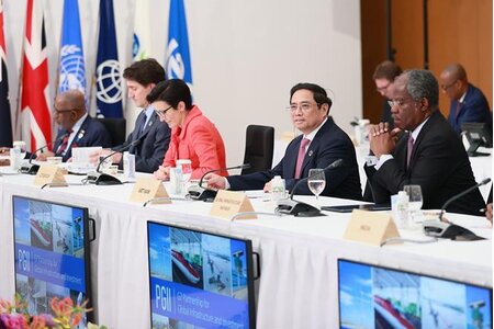 Thủ tướng Phạm Minh Chính dự và phát biểu tại phiên thứ hai Hội nghị Thượng đỉnh G7 mở rộng