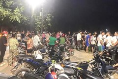 Nghệ An: Chồng đâm vợ nguy kịch rồi phóng hỏa đốt nhà hàng xóm