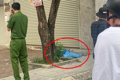 Phát hiện thi thể cô gái trẻ trong bao tải bên vệ đường ở Hải Phòng