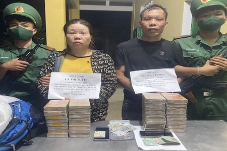 Bắt quả tang hai đối tượng vận chuyển 34 bánh ma túy từ Lào về Việt Nam