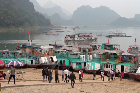 Giám đốc bến cảng du lịch Thung Nai bị khởi tố về tội 'Trốn thuế'