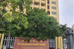 Bắt quả tang 4 cán bộ Sở Tài nguyên và Môi trường tỉnh Quảng Bình đánh bạc tại nhà hàng