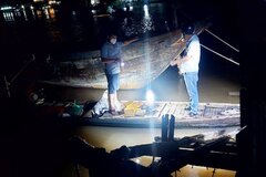 Vụ vận chuyển 19kg kim loại nghi là vàng: Tạm giữ 5 đối tượng, thu giữ thêm 14kg vàng