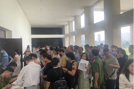 Hàng trăm bị hại đến dự phiên xử 'đại gia điếu cày' Lê Thanh Thản