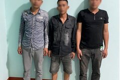Tạm giữ nhóm đối tượng mang súng đến nhà con nợ bắt giữ người trái pháp luật