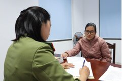 Khởi tố người phụ nữ mua bán người bằng hình thức môi giới việc làm