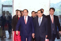 Thủ tướng dự phiên họp toàn thể về ngoại giao kinh tế tại Hội nghị Ngoại giao lần thứ 32