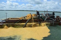 Gỡ vướng đăng kiểm phương tiện thủy có gắn máy hút cát, sỏi