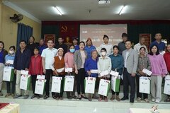 Tạp chí Tiếp thị & Gia đình tổ chức chương trình thiện nguyện 'Trao quà Tết - Gửi yêu thương' xuân 2024