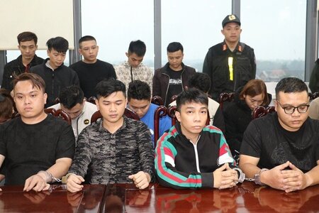 Triệt phá băng nhóm người Việt ở nước ngoài lừa đảo hàng trăm tỷ đồng