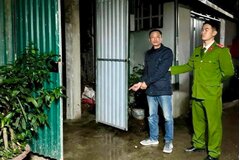 Đi uống rượu về, người đàn ông đâm trọng thương hàng xóm