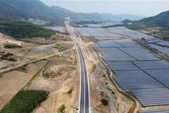 Thủ tướng yêu cầu đẩy nhanh tiến độ giải phóng mặt bằng các dự án giao thông trọng điểm​