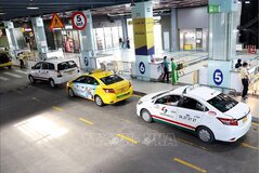 Hỗ trợ doanh nghiệp kinh doanh taxi chuyển đổi sang xe điện