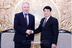 Thường trực Ban Bí thư Lương Cường tiếp Phó Chủ tịch Đảng Cộng sản Liên bang Nga